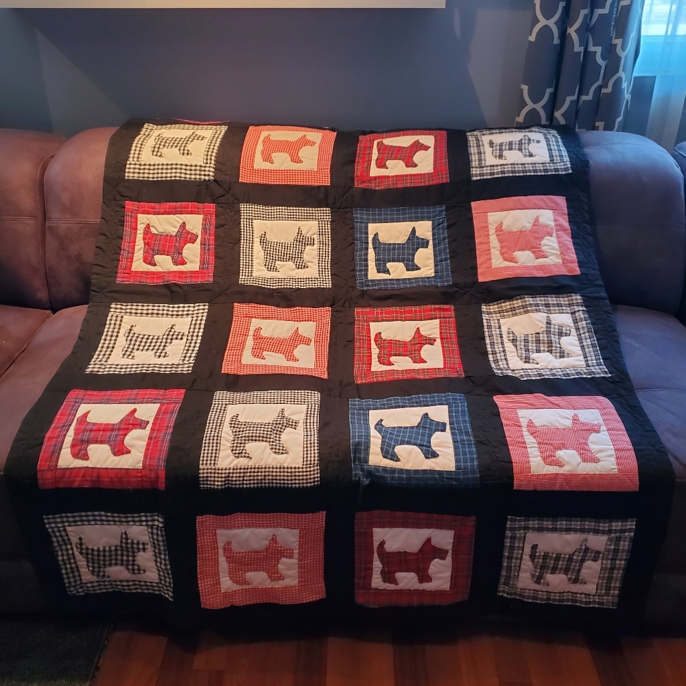 Adorable Plaid Handmade Scottish Terrier Quilt 47.5"W x 68”L Cottagecore Granny
